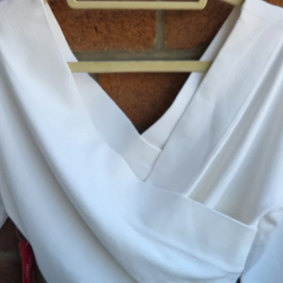 Carbon38 Crossover Sweater - Picture 7 of 9